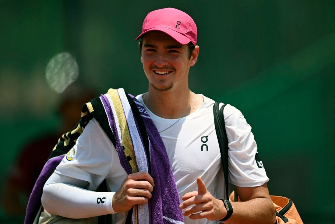 João Fonseca mira final de duplas no Rio Open após eliminação em simples